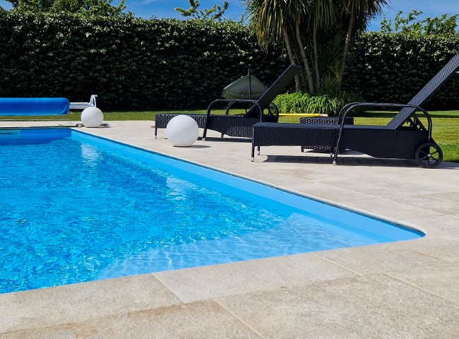 Naturalis tiles on a Small Pool Company project